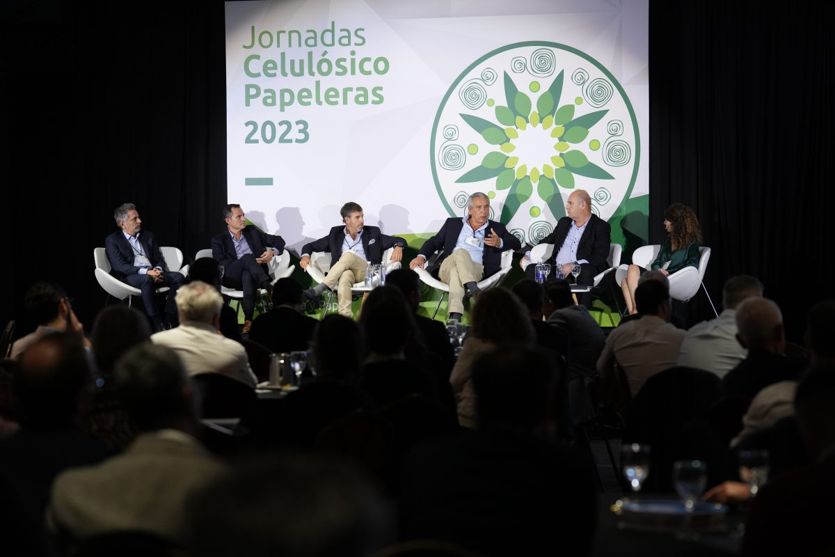 Imagen: Mesa Redonda de CEOS. De izquierda a derecha: Diego Colabardini, Germán Gambini, Javier Goñi, Pablo Ruival, Guillermo Muller y Elizabeth Hutnik.